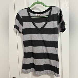 Zenana Outfitters Black and Gray Striped V-Neck Tee